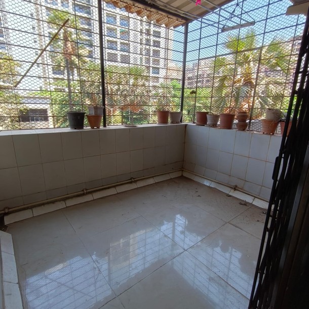 Modern 2BHK Flat at Paras Residency, Kandivali West Mumbai | Fully Furnished, Parking Included-9