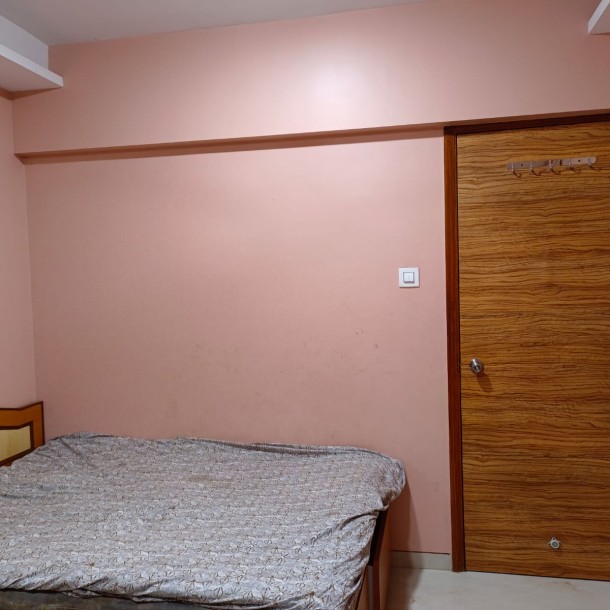 Rent a Comfortable 1BHK Semi-Furnished Flat in Prayag Heights-8