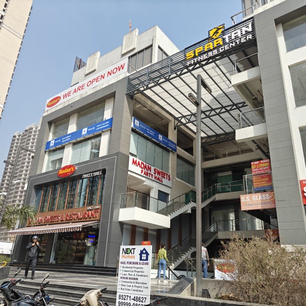 Prime Shop for Rent in Central Plaza, Sector 4, Greater Noida West - Ideal for New Business Launch!-5