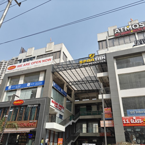 Prime Shop for Rent in Central Plaza, Sector 4, Greater Noida West - Ideal for New Business Launch!-4