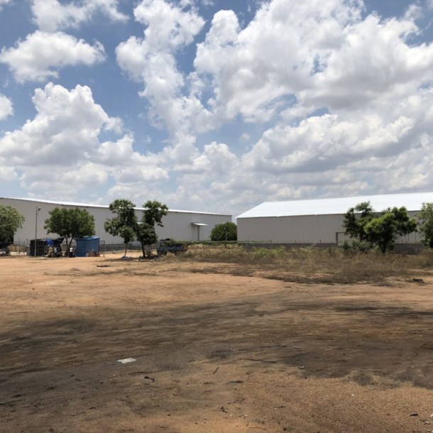 Modern Warehouse Space Available 90,000 Sq Ft for Lease-5