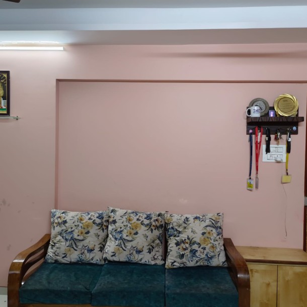 Rent a Comfortable 1BHK Semi-Furnished Flat in Prayag Heights-5