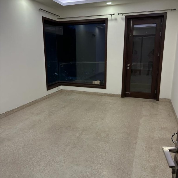 3 BHK Independent 1st  Floor for Rent in DLF Phase 4 Gurugram.-11