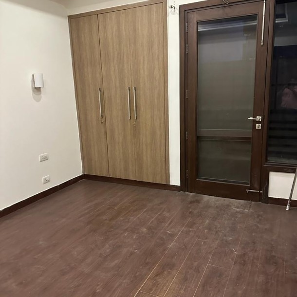 3 BHK Independent 1st  Floor for Rent in DLF Phase 4 Gurugram.-3