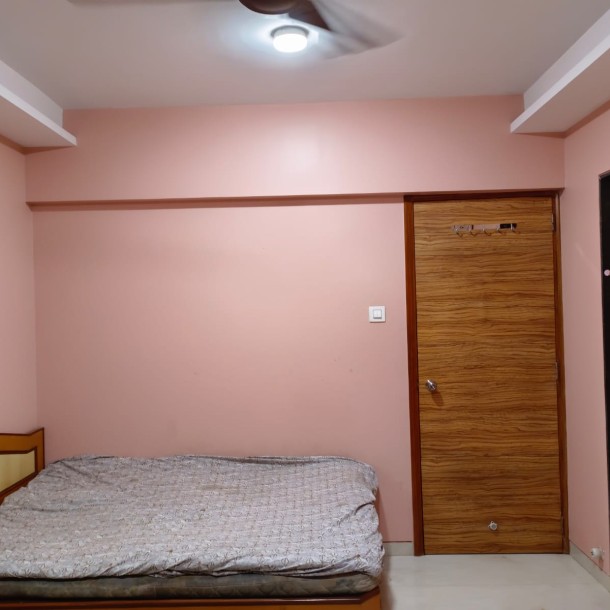 Rent a Comfortable 1BHK Semi-Furnished Flat in Prayag Heights-10
