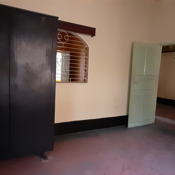 RG-AD-215 : Unfurnished House at Baguihati Jora Mandir, Kolkata for Sale. Contact +91 98300 42930-4