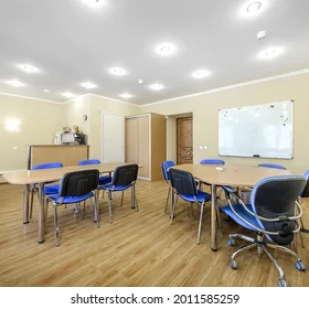 Turnkey Clinic Space: 2250 Sq. Ft. Furnished Commercial Clinic for Rent in Sector 17, Faridabad-2