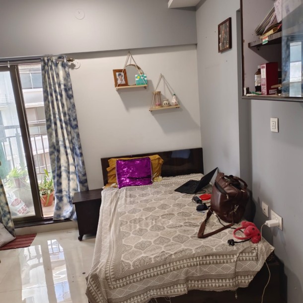 Rent a Comfortable 1BHK Semi-Furnished Flat in Prayag Heights-12