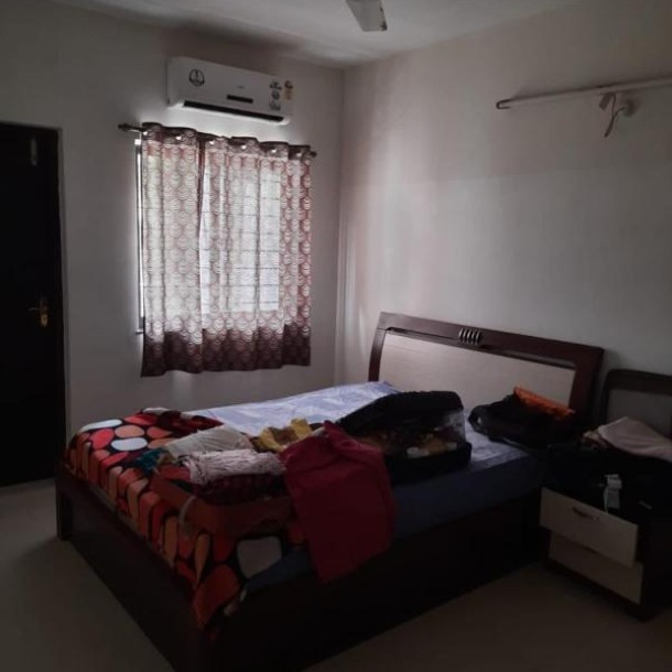 2 Bhk 125sqmt flat with terrace for Sale in Candolim, North-Goa.(1.40Cr)-9