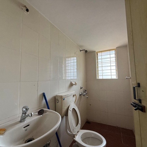 2 Bhk 76Sq.mts flat Unfurnished for Sale in Corlim-Old-Goa.(50L)-10