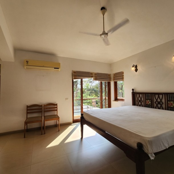 3 Bhk Villa, fully furnished for Sale in Candolim, North-Goa.(6Cr)-11