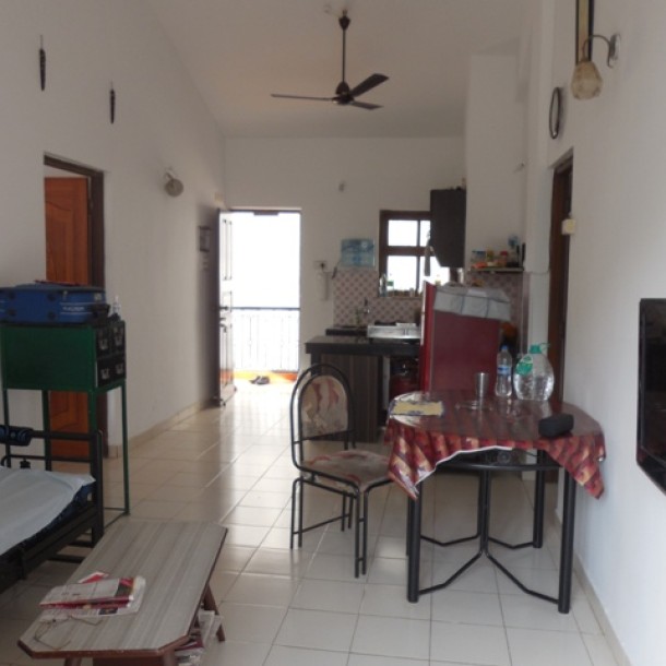 2 Bhk 107sqmt flat Semi-furnished for Sale in Candolim, North-Goa. (95L)-1