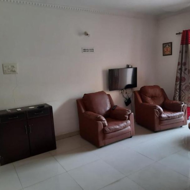 2 Bhk 125sqmt flat with terrace for Sale in Candolim, North-Goa.(1.40Cr)-2