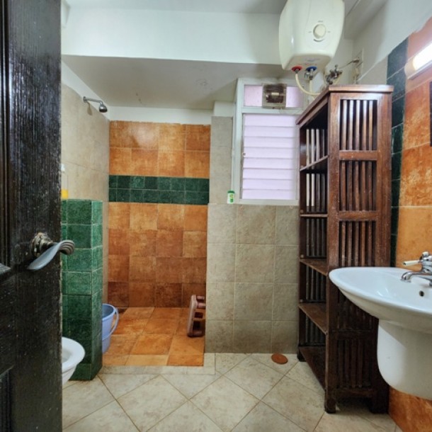 Studio flat 92sqmt with terrace for Sale in Calangute, North-Goa. (45L)-4