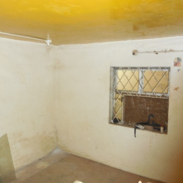 13sqmt Shop for Sale in Calangute, North-Goa. (35L)-4