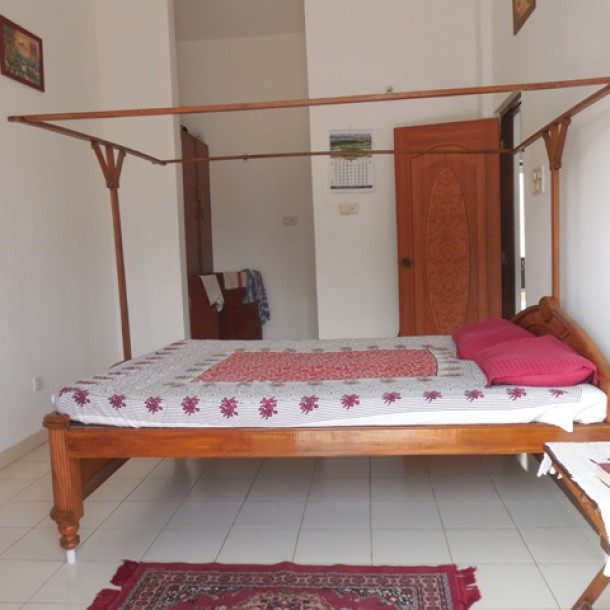 2 Bhk 107sqmt flat Semi-furnished for Sale in Candolim, North-Goa. (95L)-5