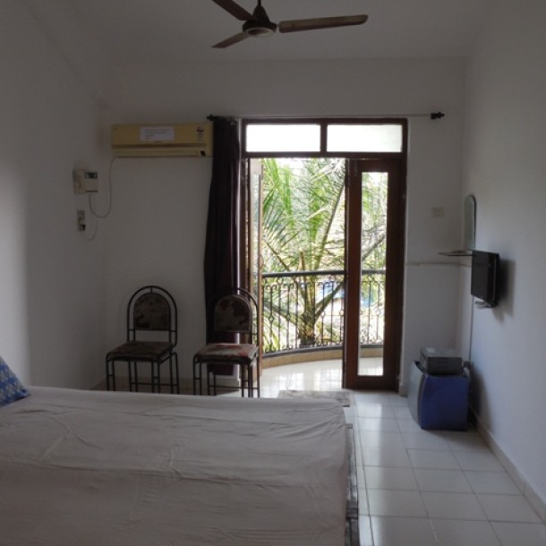 2 Bhk 107sqmt flat Semi-furnished for Sale in Candolim, North-Goa. (95L)-8