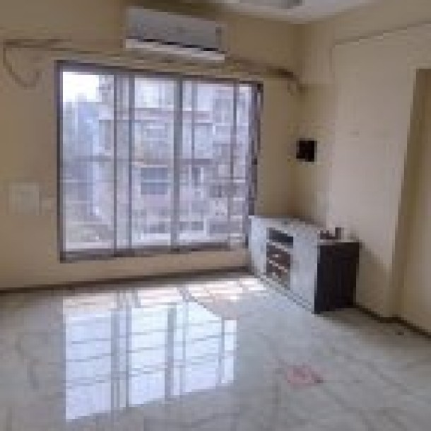 2 BHK Apartment available for Sell at Vile Parle East-1