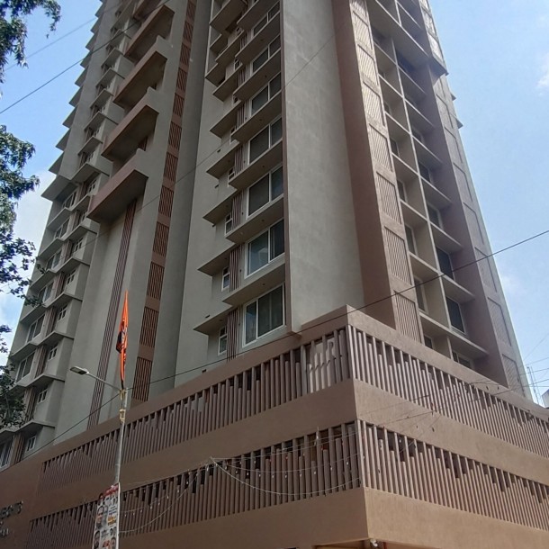 Luxurious 2BHK for Sale at Saffron Heights, Andheri West | Sea & City Views, 15+ Amenities-2