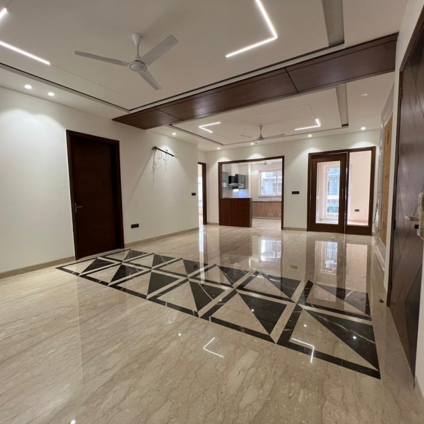 Builder floor sale in sector 28 Faridabad-2