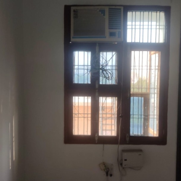 Find Your Ideal Home: 2 BHK Flat for Rent in Lucknow - Comfort and Convenience Await!-7