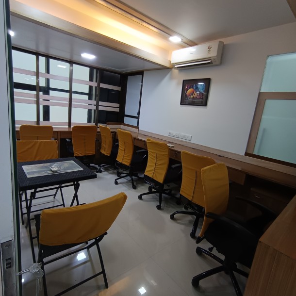 Modern Office for Rent: 1550 sq.ft., Vile Parle East, M.G. Road - Internet, Cabins, Conference Room-41