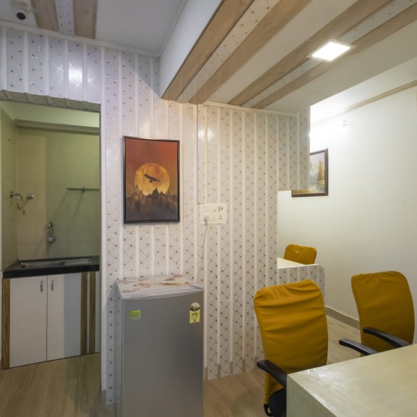 Modern Office for Rent: 1550 sq.ft., Vile Parle East, M.G. Road - Internet, Cabins, Conference Room-18