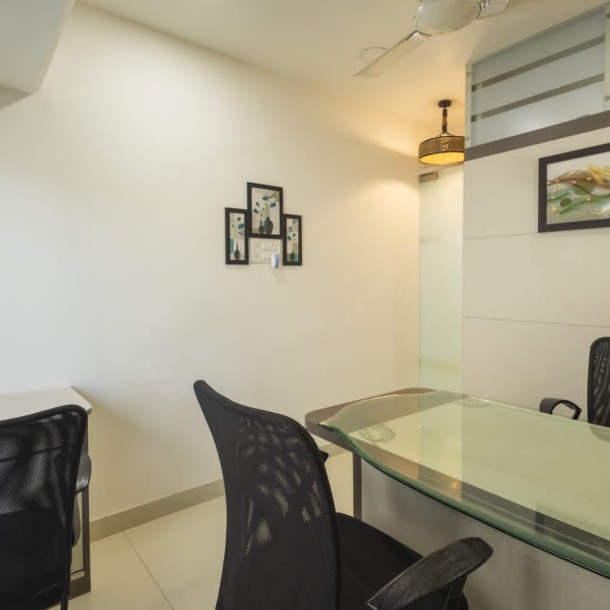 Modern Office for Rent: 1550 sq.ft., Vile Parle East, M.G. Road - Internet, Cabins, Conference Room-14