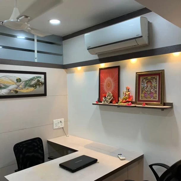 Fully Furnished Vastu-Compliant Office on Rent in M.G. Road, Vile Parle (E), Mumbai - 1550 sq. ft.-10