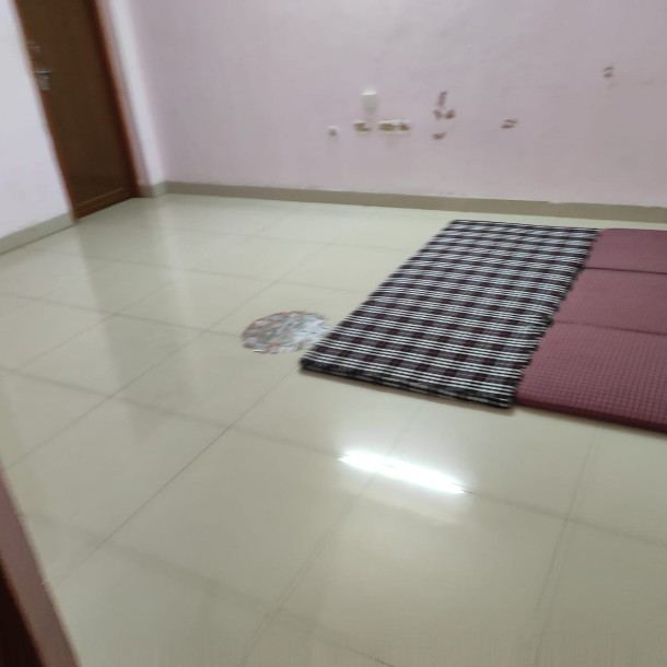 Rent pe 2 room Dena hai paterkarpuram-2