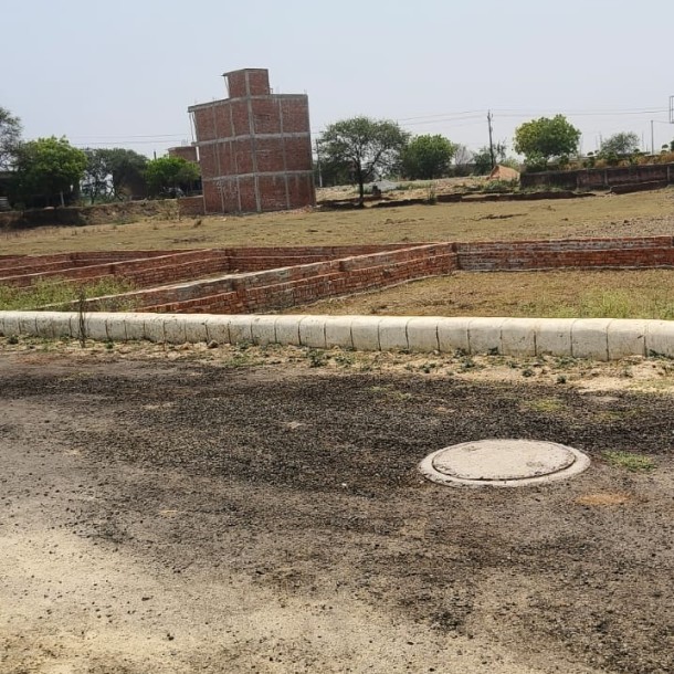 Plot is available in Khurdahi Market on Sultanpur Road, Lucknow-31