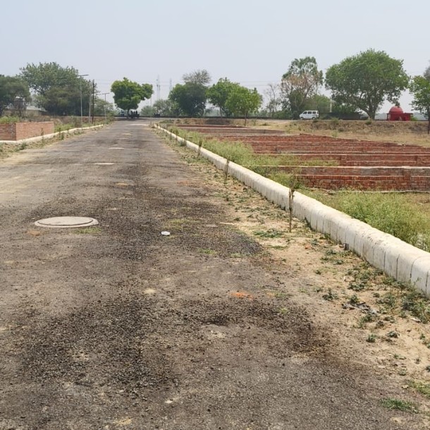 Plot is available in Khurdahi Market on Sultanpur Road, Lucknow-34