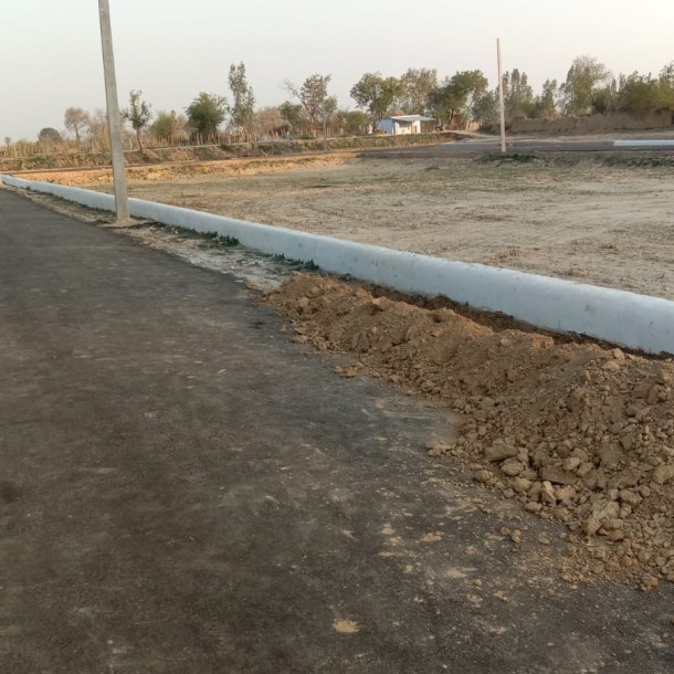 Plot is available in Khurdahi Market on Sultanpur Road, Lucknow-16