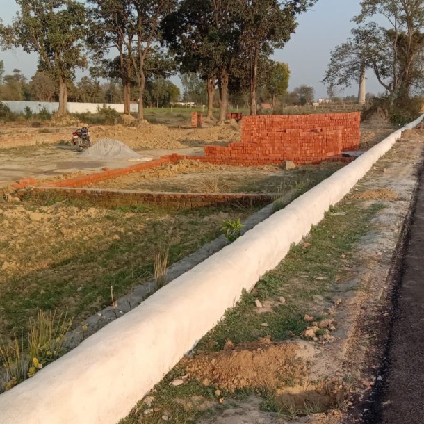 Plot is available in Khurdahi Market on Sultanpur Road, Lucknow-20