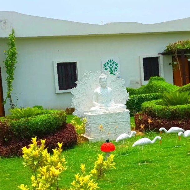 NoblePark Farmhouse Lucknow-6