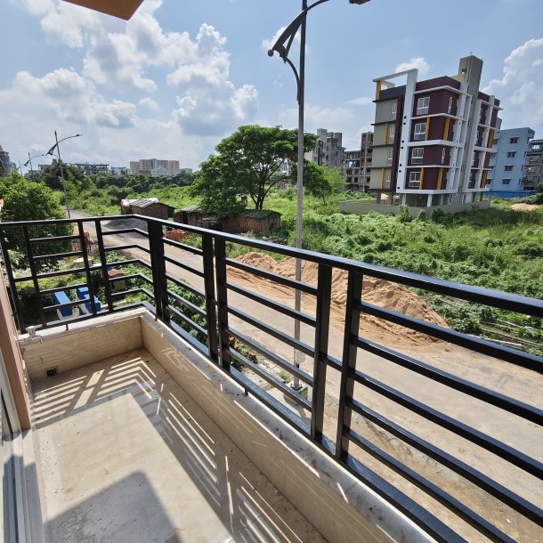 2 BHK Apartment in NEWTOWN Only 55 Lakhs-8