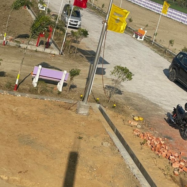 Plot in Lucknow  1250 sqft-11