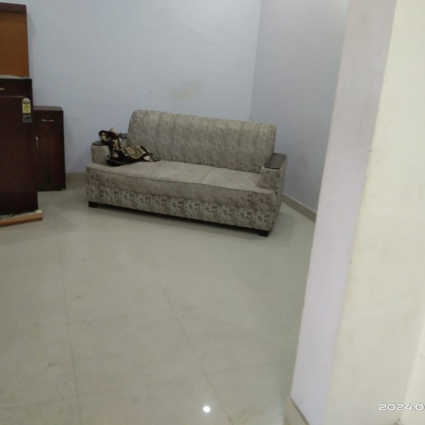 Explore Comfort: 3BHK House in Vibhav Khand, Gomti Nagar, Lucknow - Ideal Living Spaces Await You-1