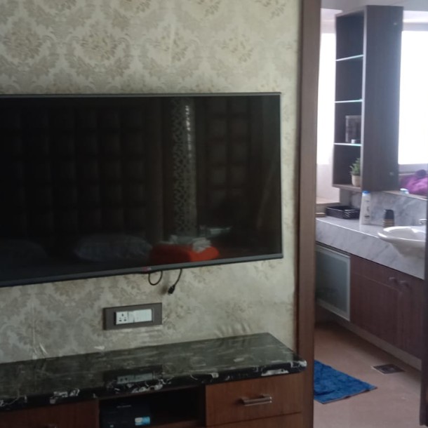 Rent a Comfortable 3BHK Semi-Furnished Flat in DB Woods-3