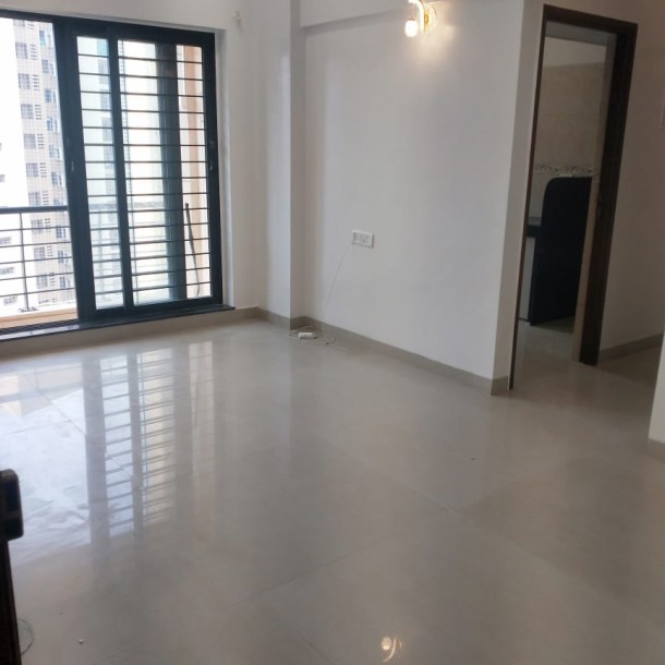 Rent a Comfortable 1BHK Semi-Furnished Flat in  Goregaon  east Raheja Heights-18