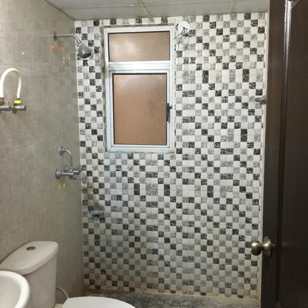 2 BHK SEMI FURNISHED FLAT ON RENT-4