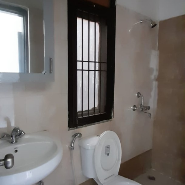 2 BHK SEMI FURNISHED FLAT ON RENT-8