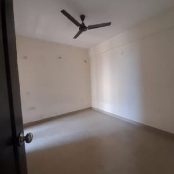 2 BHK SEMI FURNISHED FLAT ON RENT-4