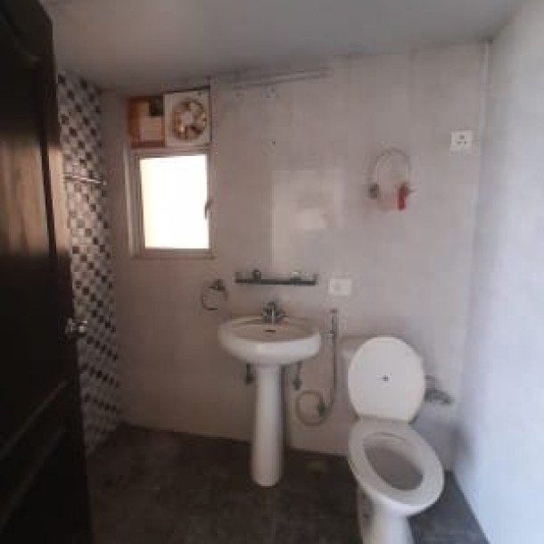 2 BHK SEMI FURNISHED FLAT ON RENT-5