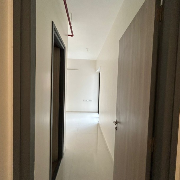 Rent a Comfortable 2BHK Semi-Furnished Flat in Rustomjee Summit-15