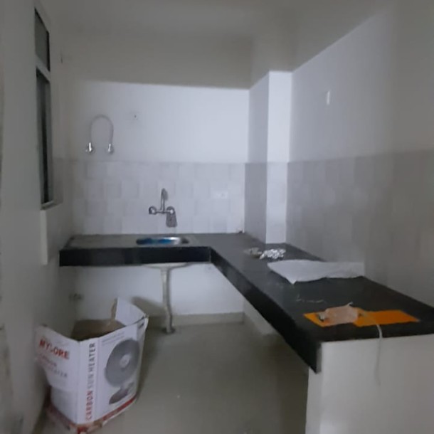 1 BHK RAW FURNISHED FLAT ON RENT-2