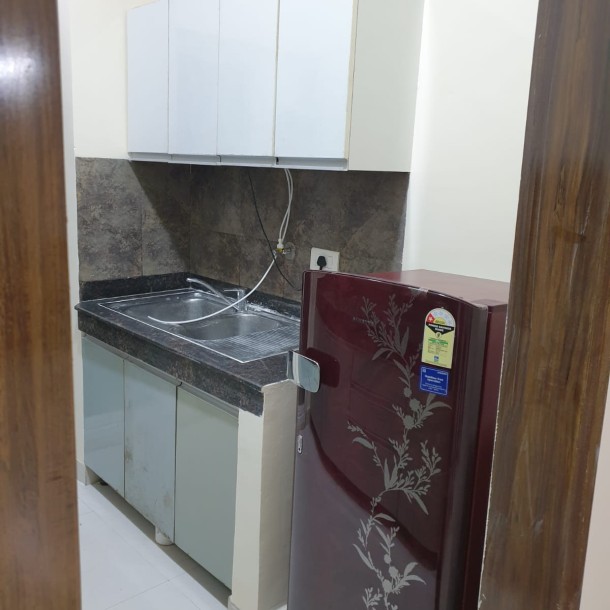 Rent a Stylish 2BHK Semi-Furnished Flat in Gurgaon - Prime Location-4