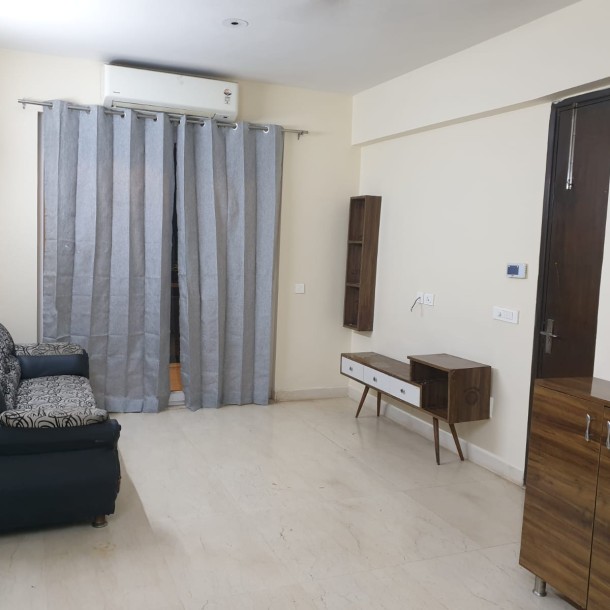 Rent a Stylish 2BHK Semi-Furnished Flat in Gurgaon - Prime Location-5