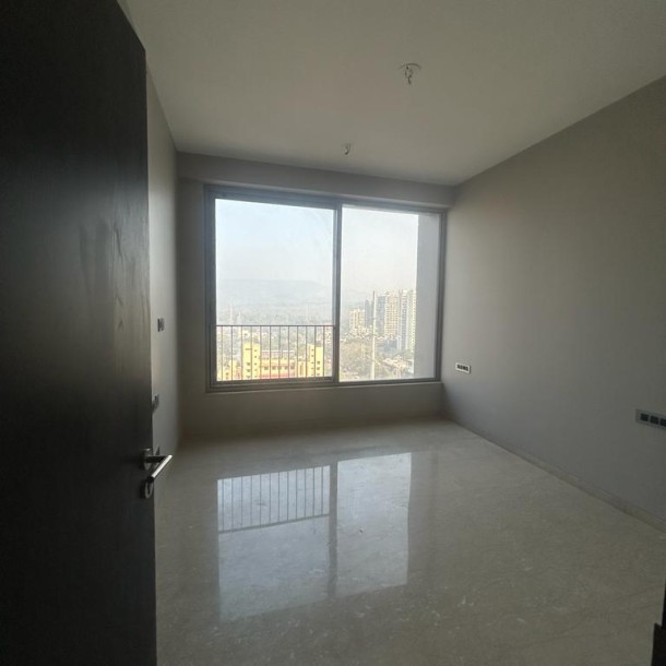 Rent a Comfortable 3BHK Semi-Furnished Flat in OBEROI SKY CITY BORIVALI EAST-6