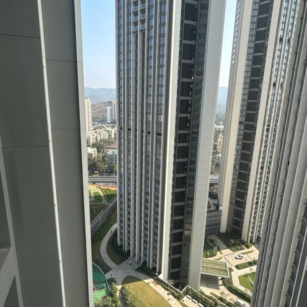 Rent a Comfortable 3BHK Semi-Furnished Flat in oberoi sky city  borivali east-10